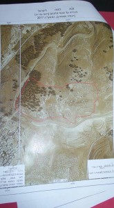 توزيع اخطارات بهدم منازل في جبل البابا 16-11-2017